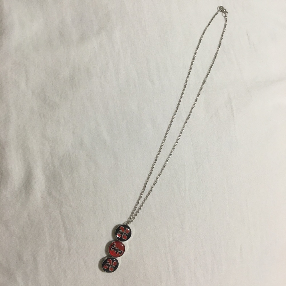 Huskers chained necklace